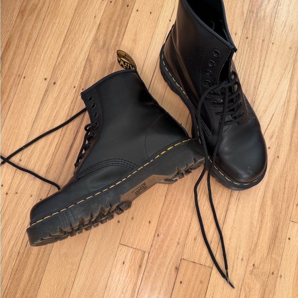 Dr. Martens 1460 Bex Smooth Leather Like New